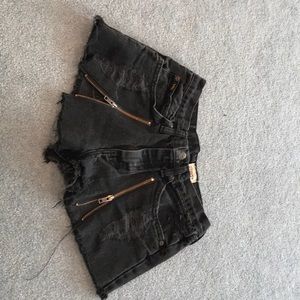 Lf black zipper shorts